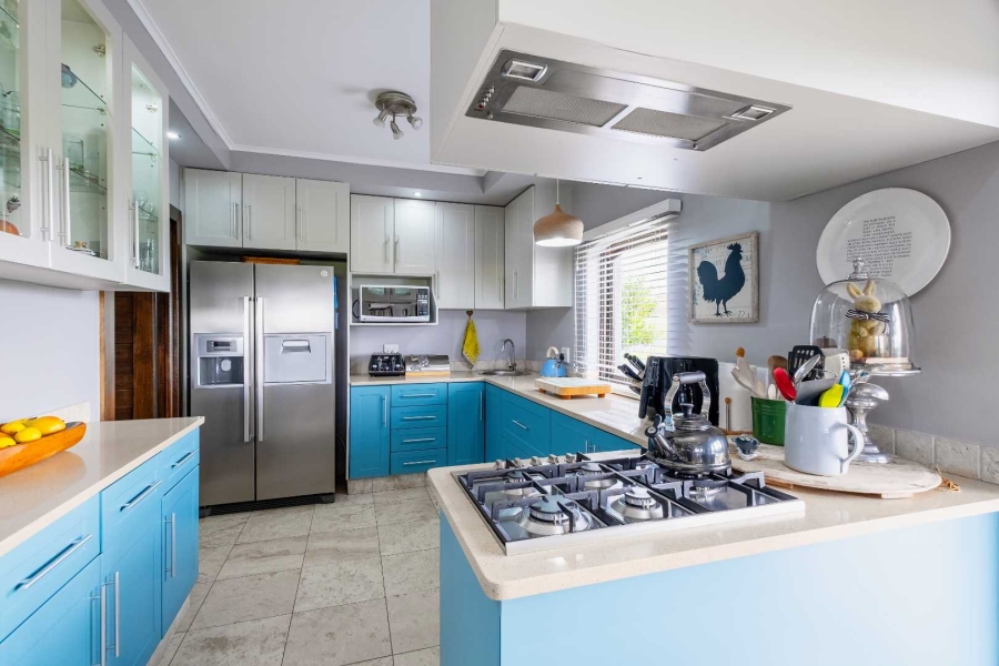 5 Bedroom Property for Sale in Oubaai Western Cape